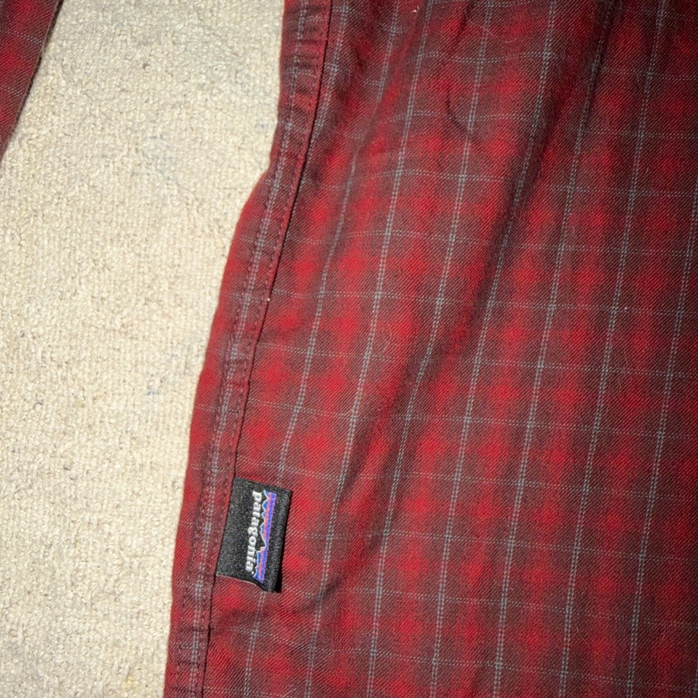 Patagonia button down Long Sleeve Plaid Red Men's XL 100% Organic Cotton - Picture 8 of 11